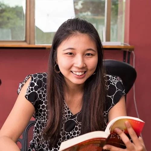 Young Myanmar student Su Wint Wah studying